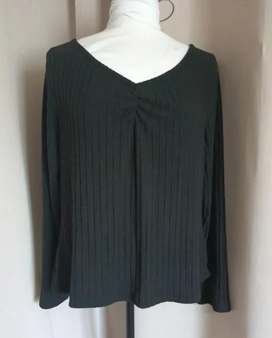 Top noir plissé à manches longues 44/46 - 3XL